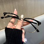 Light Reading Glasses with Advanced Lens Design