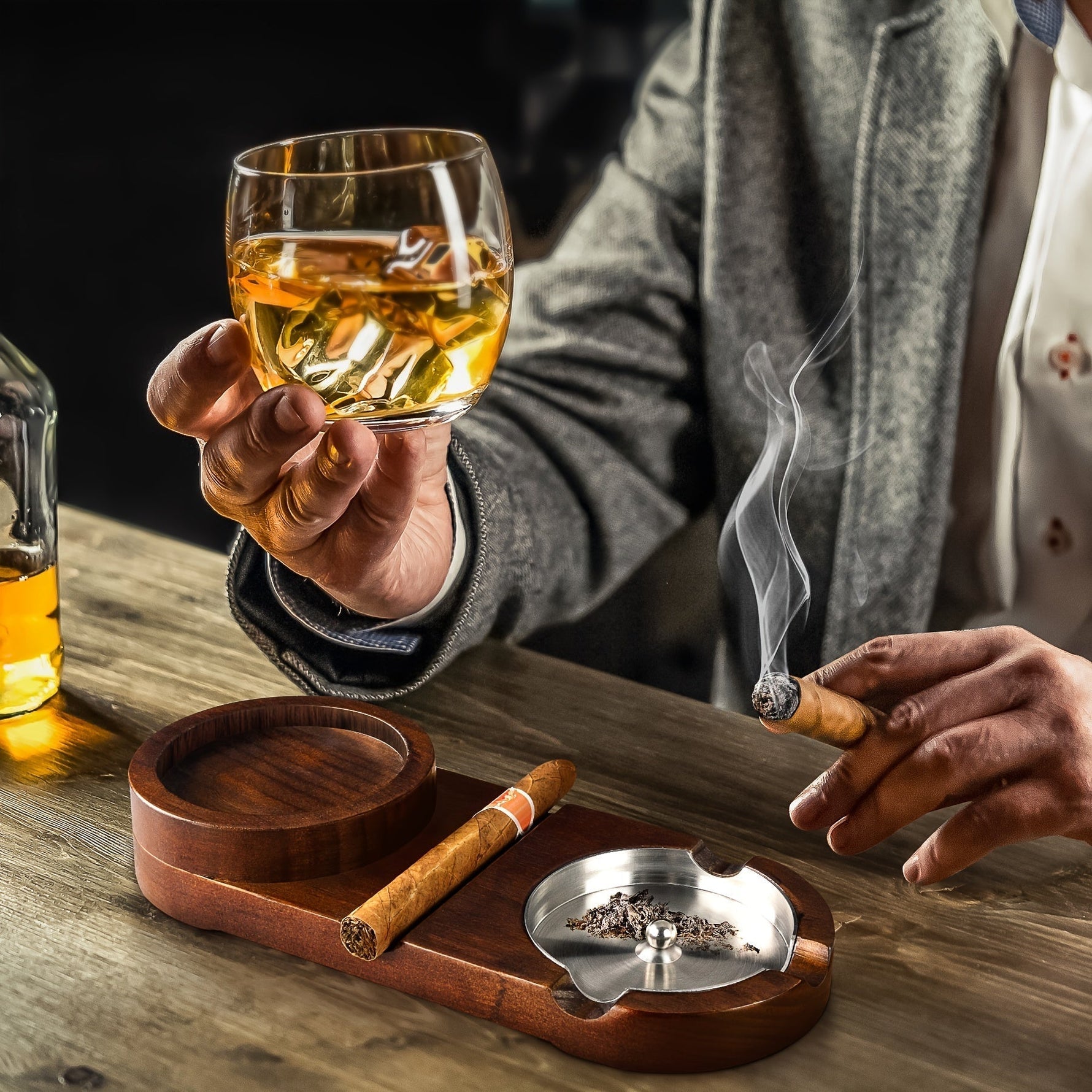 Eleganter Aschenbecher mit Whiskeyhalter – Perfekt für Zigarrenliebhaber