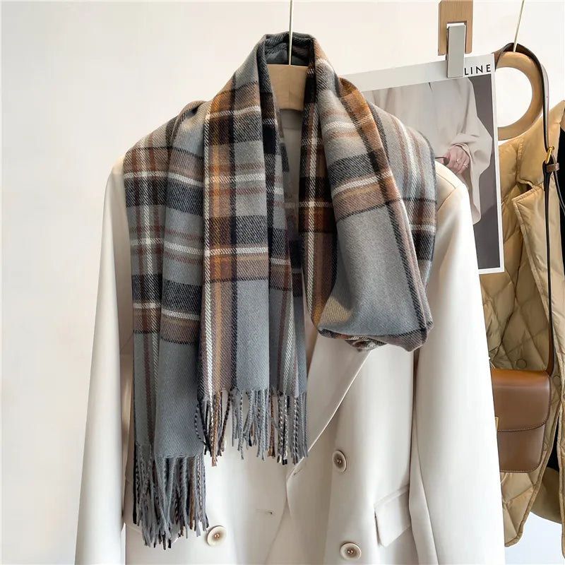 Edel Eleganter Damen Schal im klassischen Karodesign