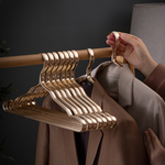 Stilvolle Kleiderbügel aus Metall für eine elegante Garderobe (5 Stück)