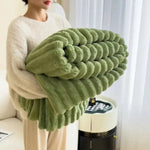 Gemütliche Fleece-Decke für Sofa und Bett – Weich und Pflegeleicht