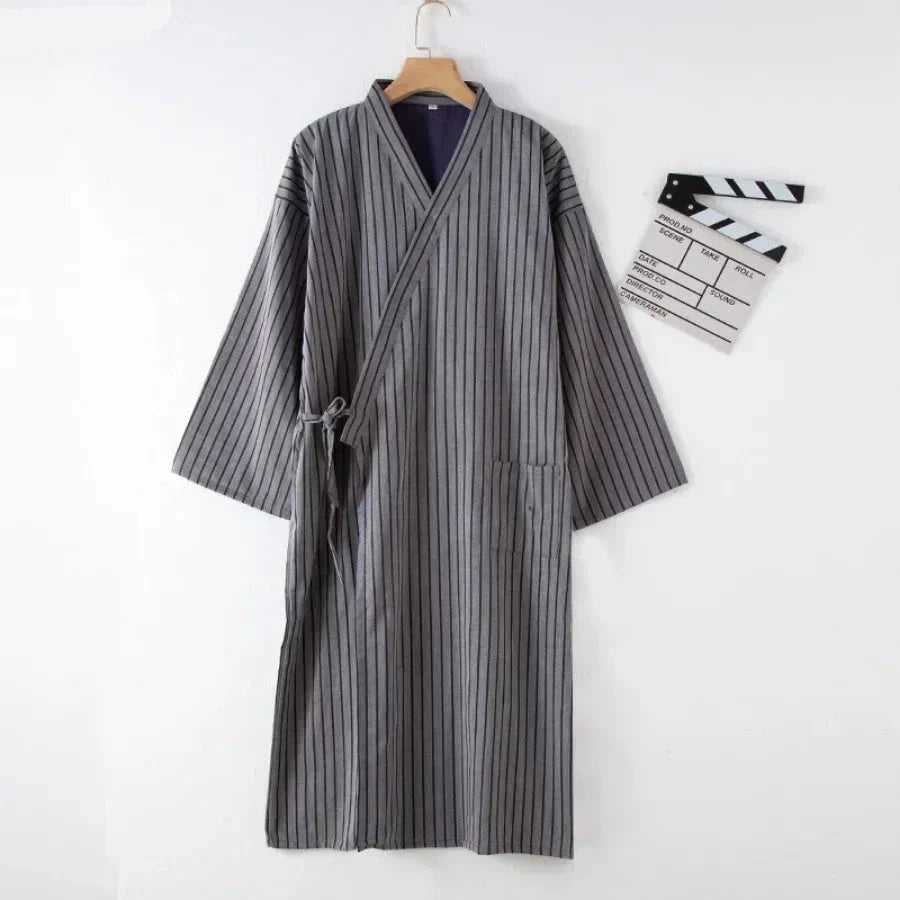 Männlicher Baumwoll-Kimono-Nachtanzug – Bequem und Atmungsaktiv