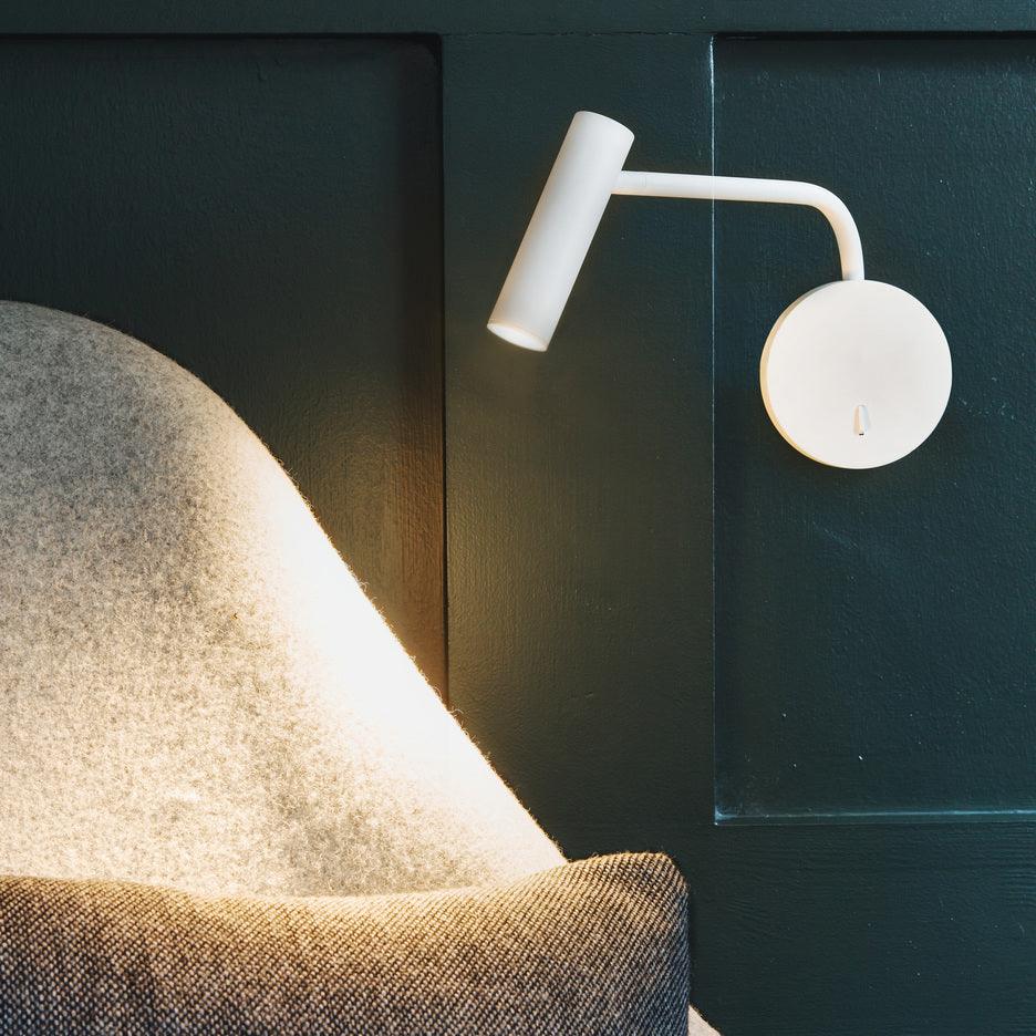 Scandinavian LED Wall Light with Flexible Arm – Stylish Light for Interiors