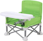Bequemer Hochstuhl für Babys und Kleinkinder beim Camping