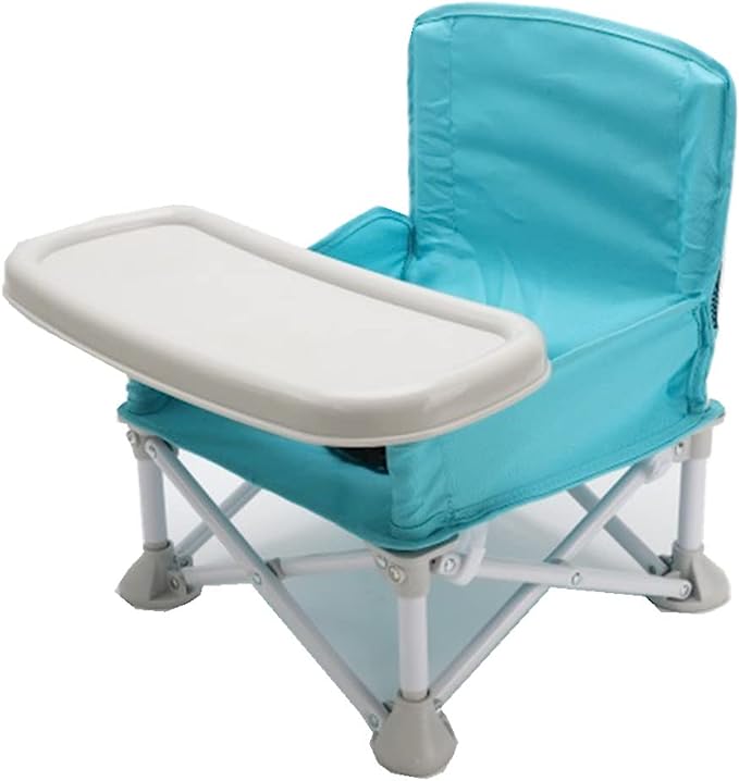 Bequemer Hochstuhl für Babys und Kleinkinder beim Camping