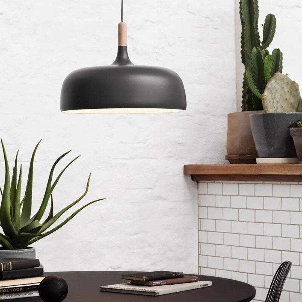 Eleganter LED Kronleuchter – Stilvolles Design aus Metall und Holz für Esszimmer und Wohnräume