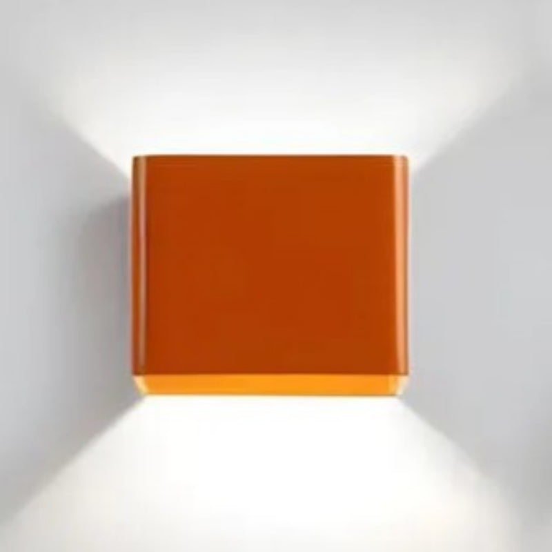 Elegante LED Wandleuchte aus Aluminium - Energieeffiziente Beleuchtung
