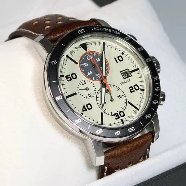 Vielseitige 6-Pin Uhr für jeden Anlass