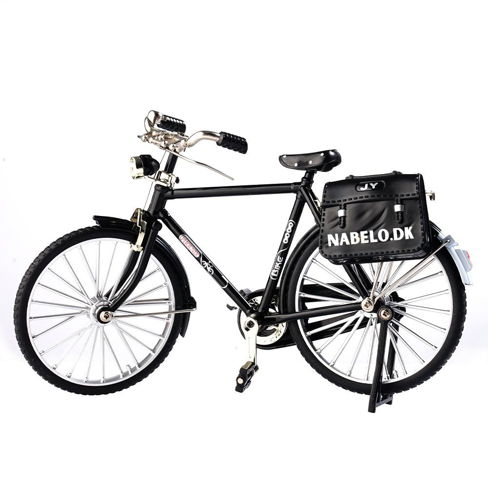 Herzstück – Nostalgisches DIY-Fahrradmodell für kreative Köpfe