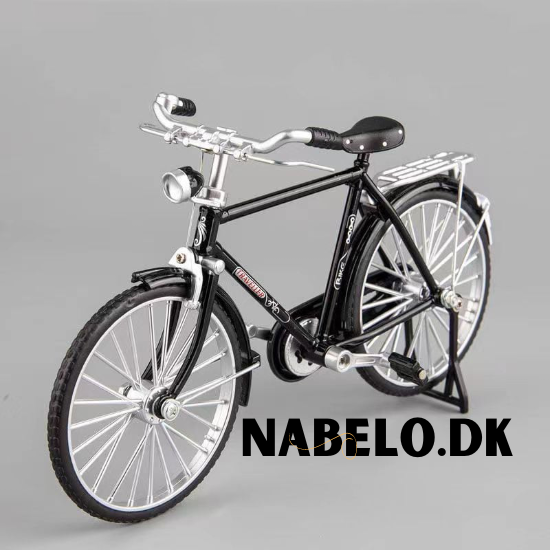 Herzstück – Nostalgisches DIY-Fahrradmodell für kreative Köpfe