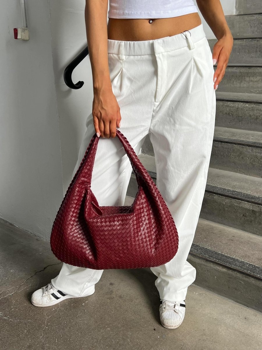 Elegante Hobo-Tasche aus geflochtenem Leder mit Reißverschluss