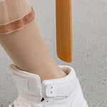 Stylischer Schuhanzieher aus Buchenholz – Einfach und Elegant