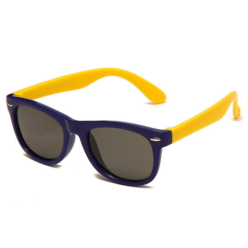Flexible and sturdy frame for kids' sunglasses