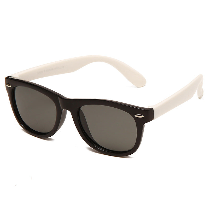 Flexible and sturdy frame for kids' sunglasses