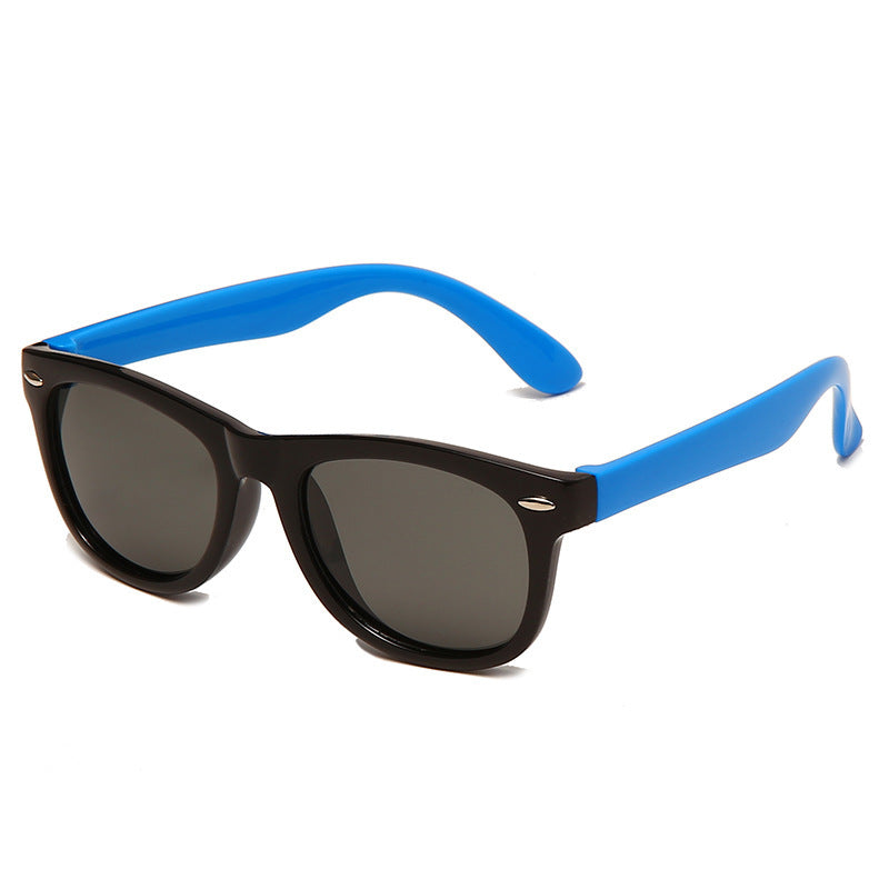 Flexible and sturdy frame for kids' sunglasses