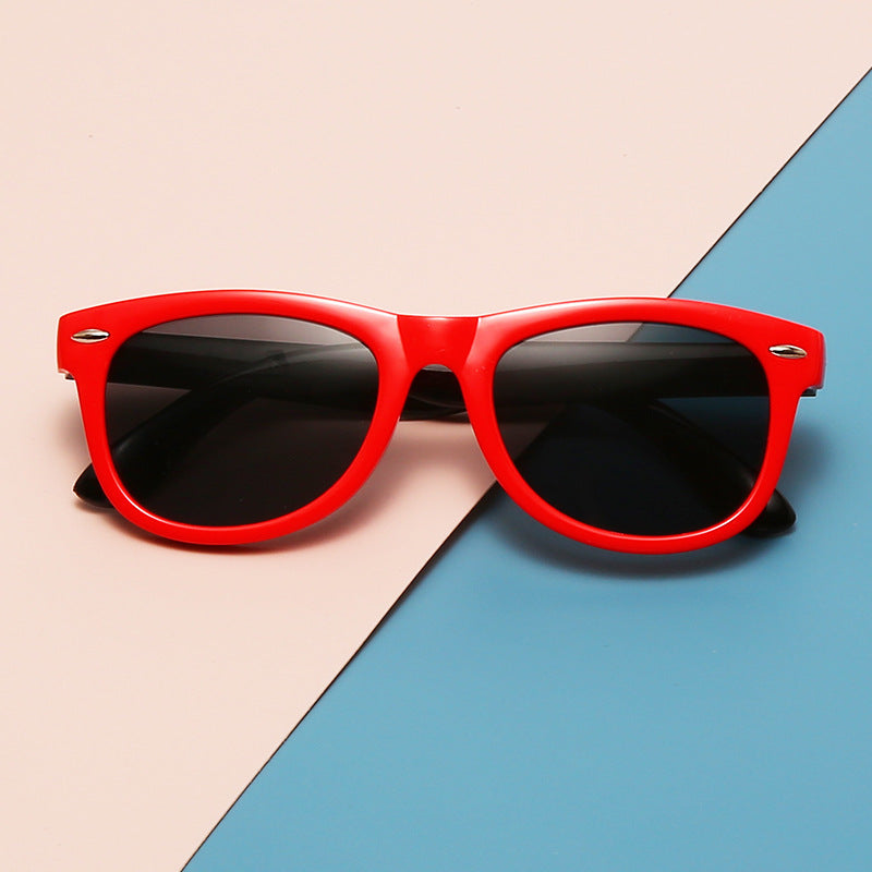 Flexible and sturdy frame for kids' sunglasses