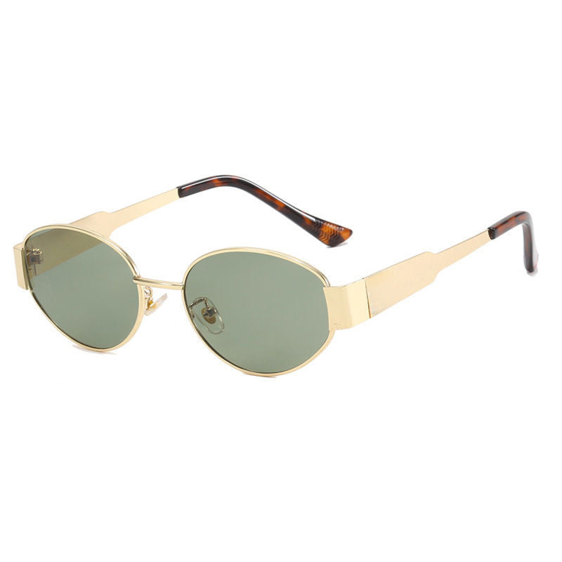 Sonnige Eleganz – Schicke Sonnenbrille für optimalen Schutz