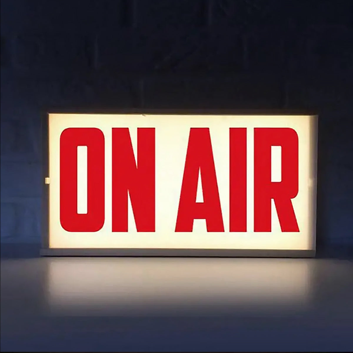 Retro Lightbox Table Lamp with On Air Sign