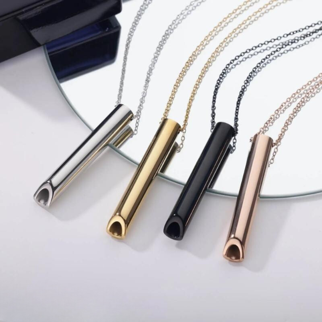 Smoking cessation necklace - Nicotine-free breathing aid