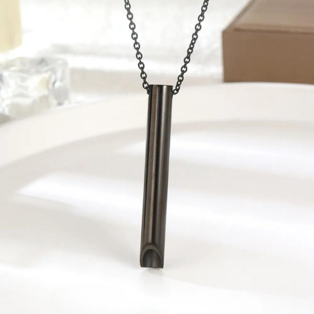 Smoking cessation necklace - Nicotine-free breathing aid