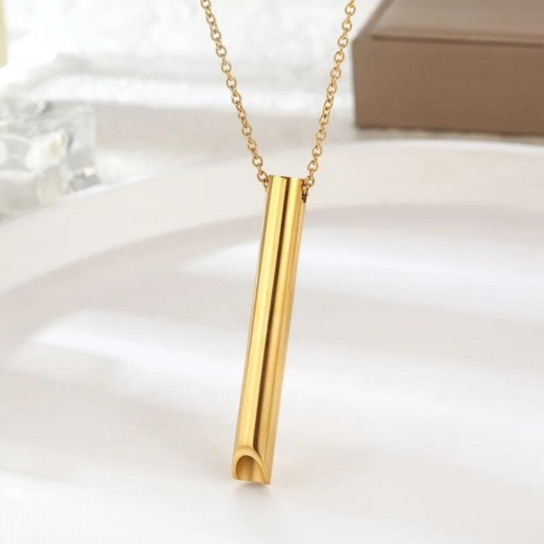 Smoking cessation necklace - Nicotine-free breathing aid