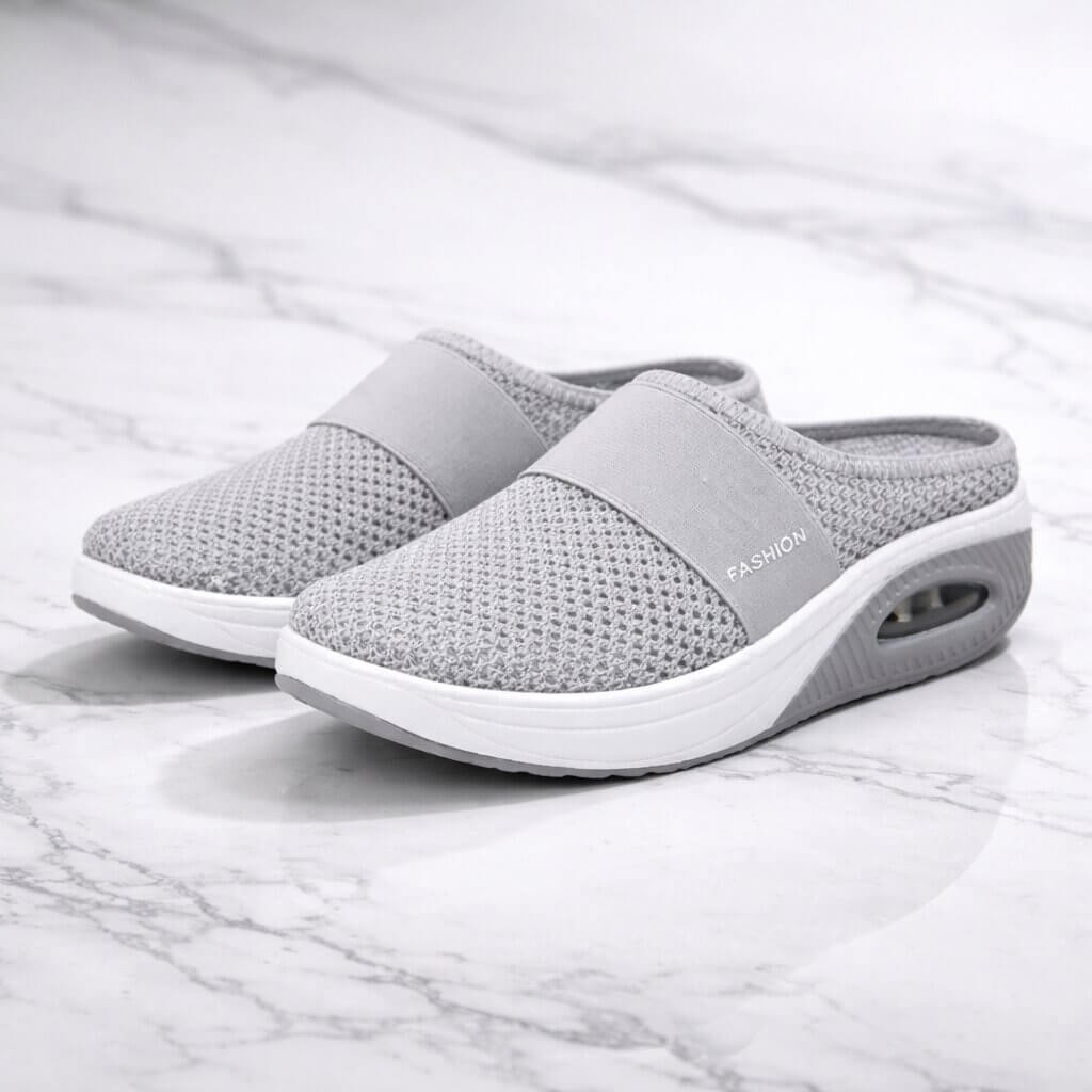 Comfortable slippers with orthopedic support