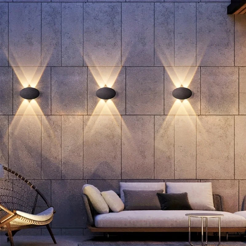 Elegante LED Wandleuchte für Innen und Außen mit Up-Down Licht