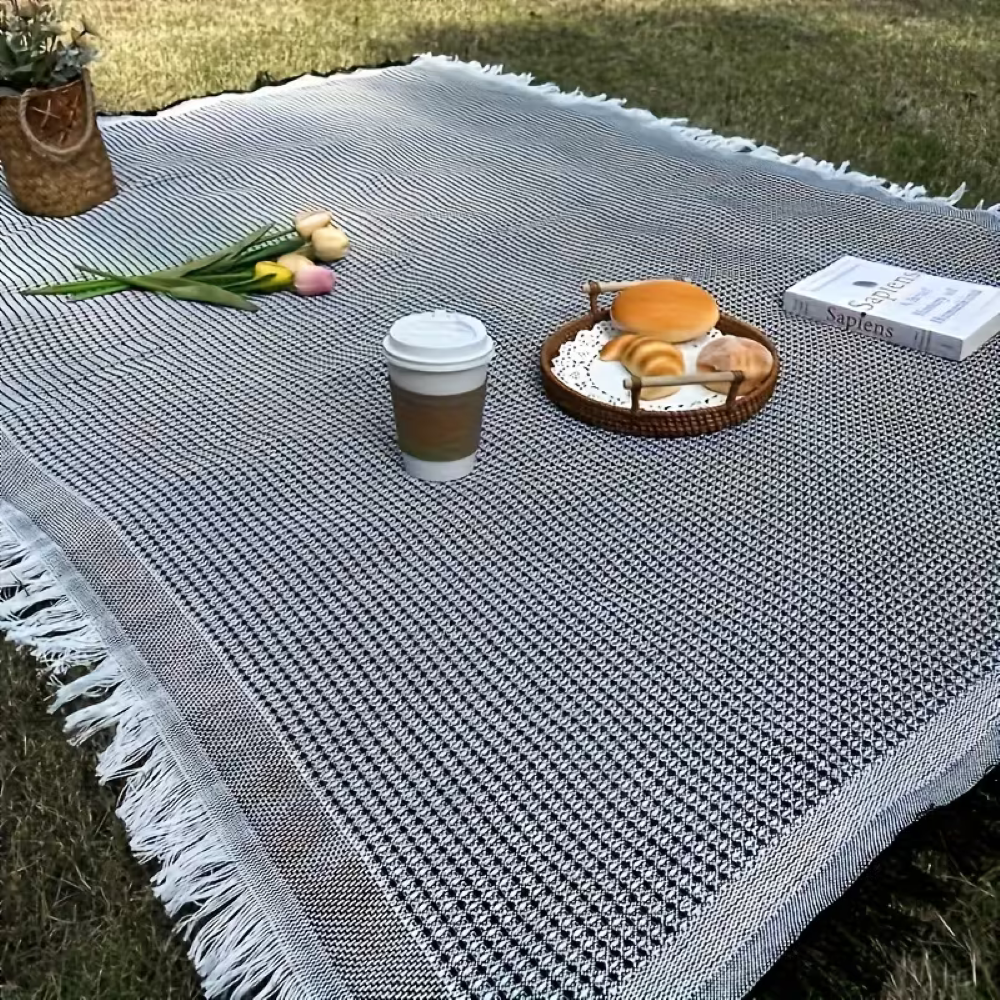 Waterproof Picnic Blanket | Spacious Outdoor Mat | Lightweight and Foldable