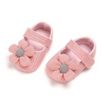 Girls' athletic sneakers