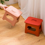 Kompakter Klapp-Hocker mit Griff – Ideal für Zuhause und Unterwegs