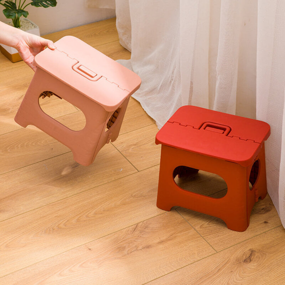 Kompakter Klapp-Hocker mit Griff – Ideal für Zuhause und Unterwegs