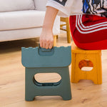 Kompakter Klapp-Hocker mit Griff – Ideal für Zuhause und Unterwegs