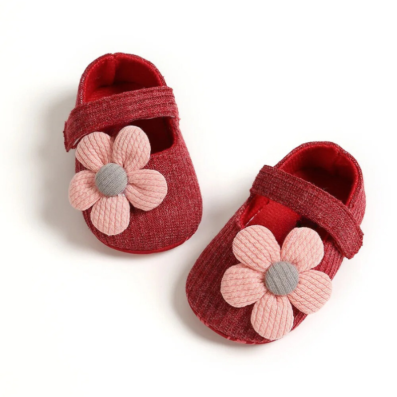 Girls' athletic sneakers