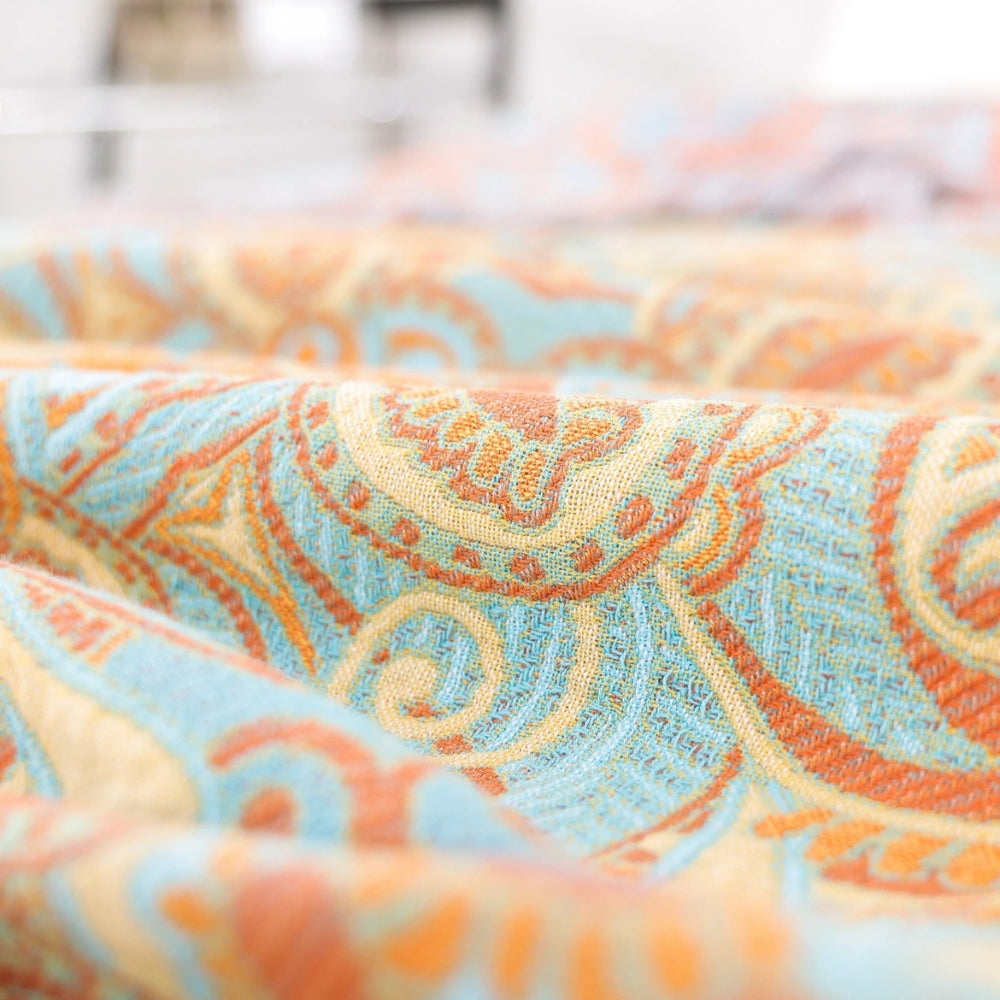 Comfortable, reversible Bohemian-style cotton blanket