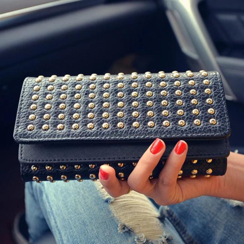 Elegante Damen-Ledertasche mit Nieten | LuxeVogue