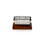 Eleganter Rotierender Holzkalender – Zeitloser Schreibtischkalender
