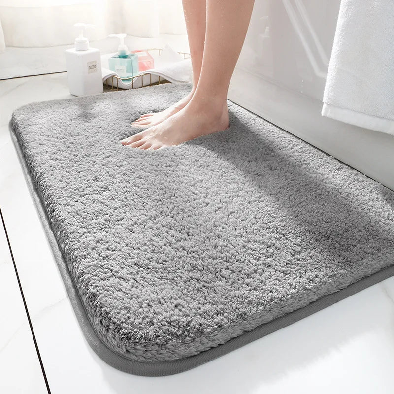 Plush Bathroom Mat for Ultimate Comfort – Non-slip and Suction Cup Secure
