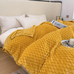 Wohlfühl-Decke – Komfortable Samtdecke für Sofa und Bett