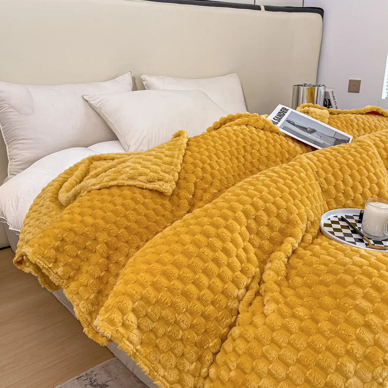 Wohlfühl-Decke – Komfortable Samtdecke für Sofa und Bett