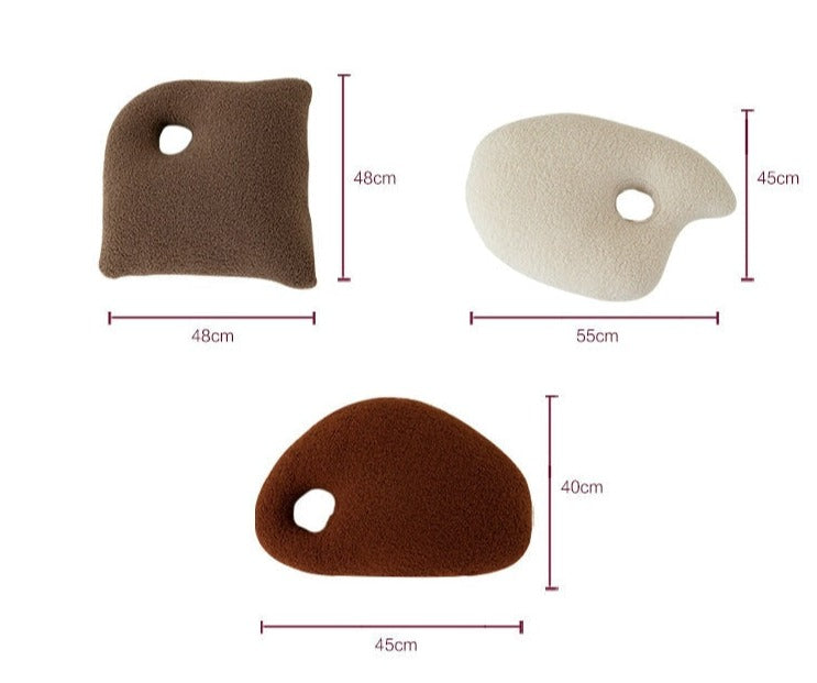 Fluffy pebble-effect cushions