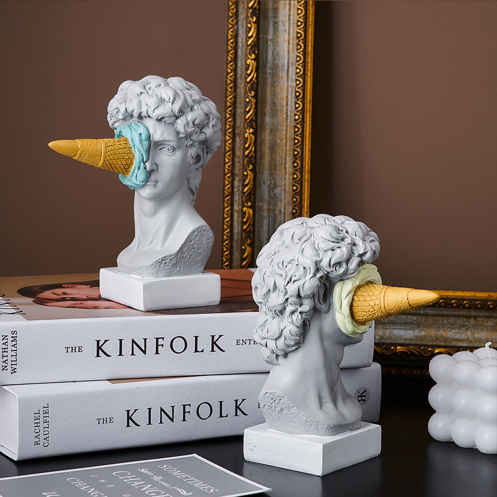 Moderne Eleganz: Abstrakte Kunstskulptur für Ihr Zuhause
