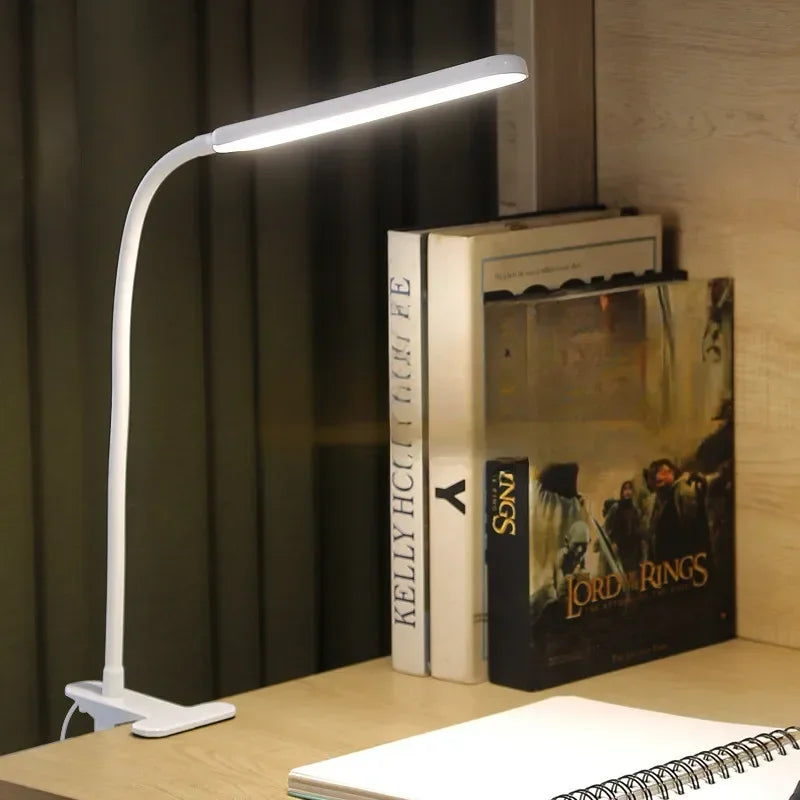 Schwenkbare LED Tischlampe mit USB-Anschluss