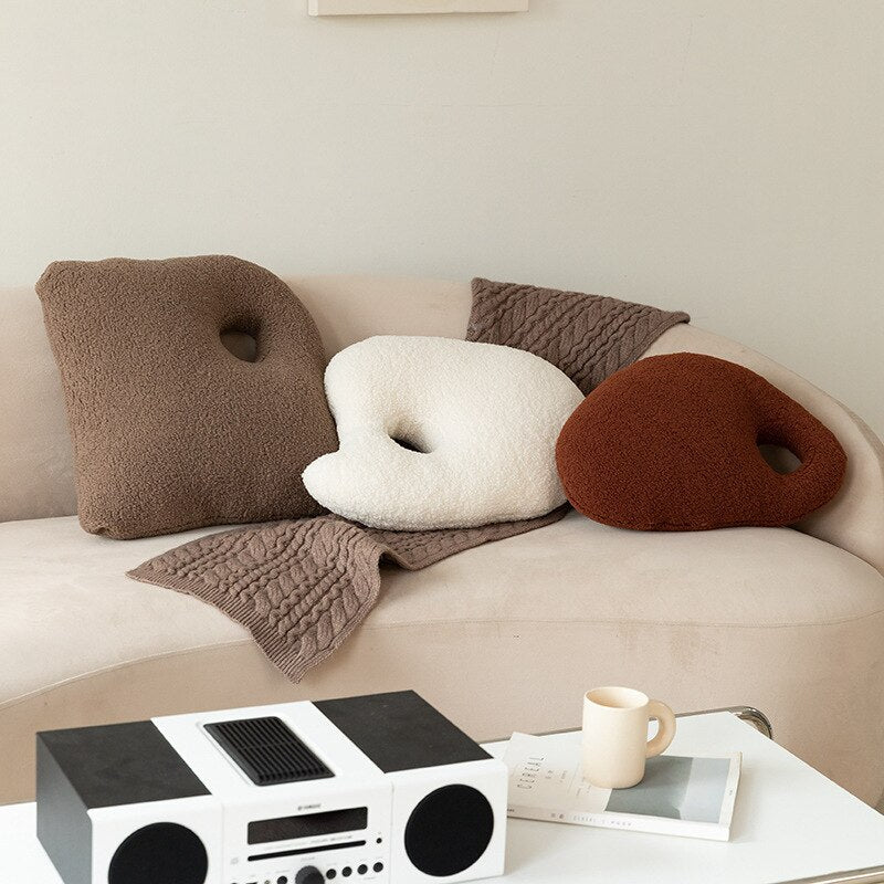 Fluffy pebble-effect cushions
