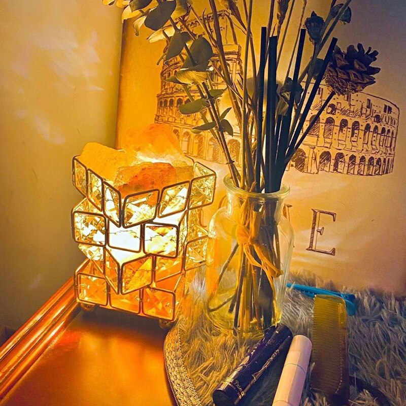 Geometrische Kristall-Ambiente-Lampe mit schimmerndem Licht