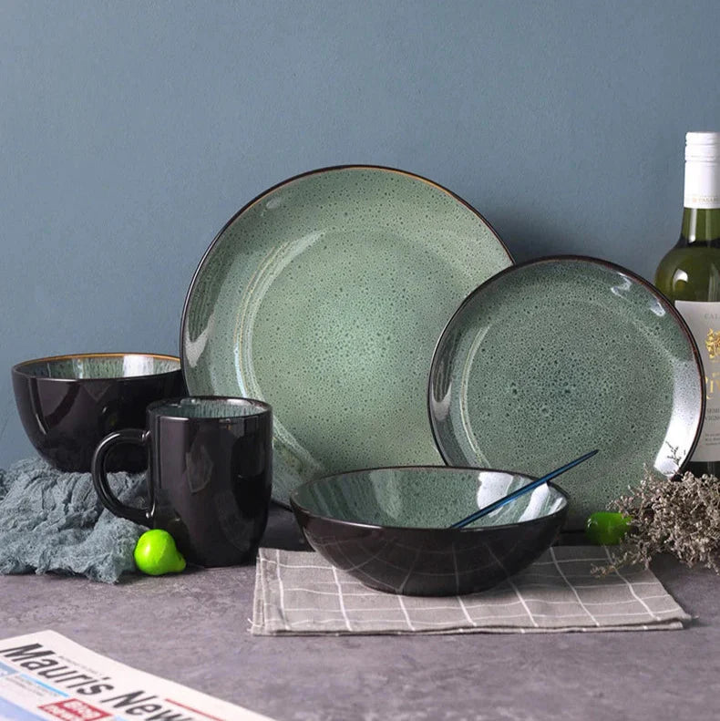 5-piece Dinnerware Set with Coimbra Luster