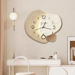 Stylish Wall Clock in Minimalist Design – Silent Quartz Timepiece for Any Room