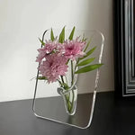 Elegante Röhrenvase für zeitgenössisches Wohnen