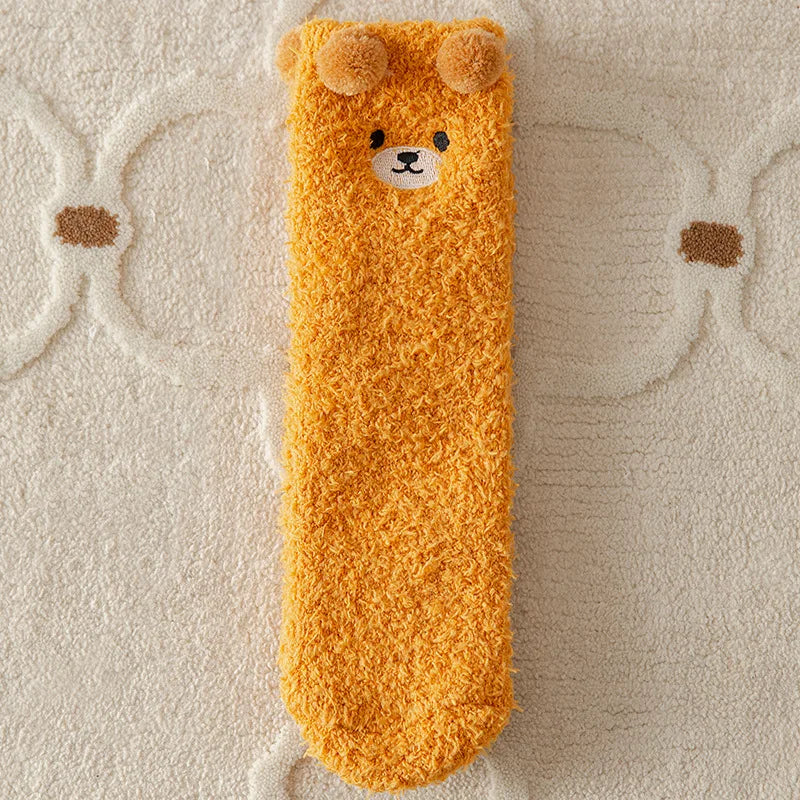 Wärmeschmeichler Damen Kuschelsocken | Flauschig & Gemütlich | 3D Bärenmuster