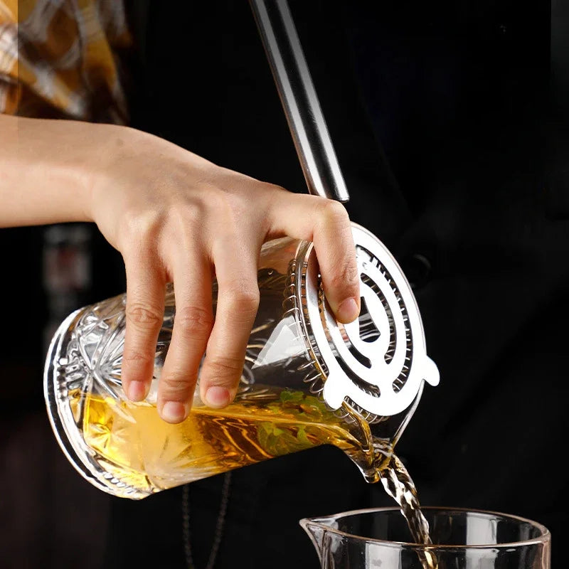 Elegantes Cocktailmixglas für perfekte Drinks