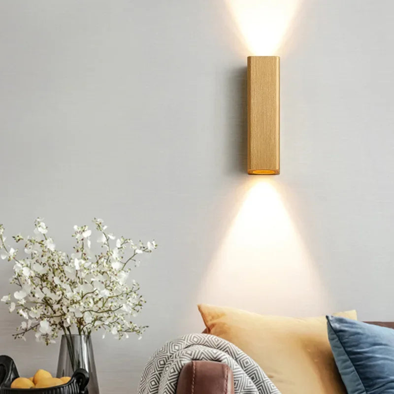 Elegante LED Wandleuchte – Aluminium Lampe für Schlafzimmer & Flur